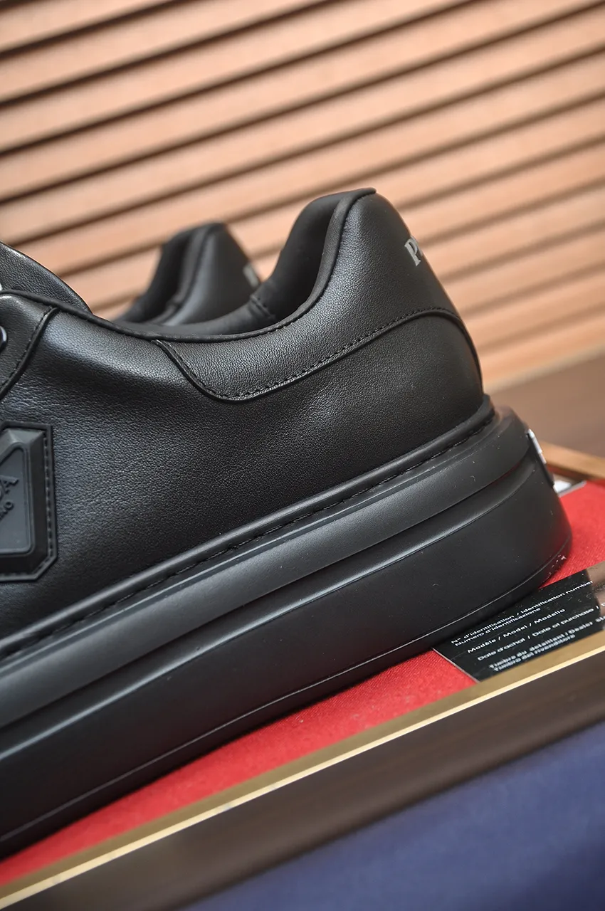 Men's shoes 💰580💶【PRADA】Top original, new season, high quality original goods, top imported calfskin with original imported glue, imported cowhide inside with original cowhide feet, original outsole! Quality guaranteed! Code 38-45 (45 customized)